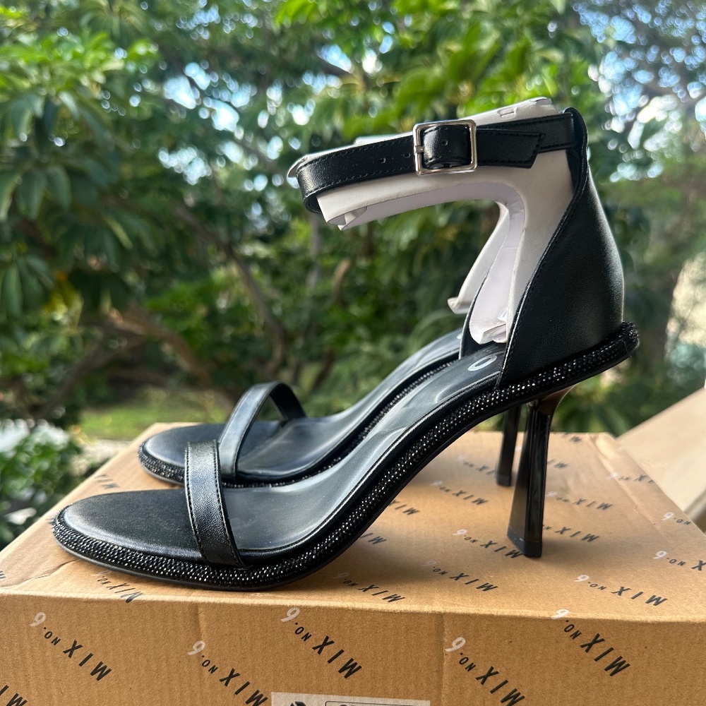 Mix No. 6 Black Strappy Heels, Black, Size 8.5 - New with Box